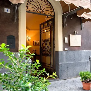 manganelli-palace.taorminaitalyhotels.com/